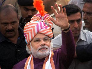 ரூ4 ஆயிரம் கோடியில் குஜராத்தில் தொழிற்சாலை- மோடியிடம் நேரில் தெரிவித்தார் சுசுகி ரூ4 ஆயிரம் கோடியில் குஜராத்தில் தொழிற்சாலை- மோடியிடம் நேரில் தெரிவித்தார் சுசுகி