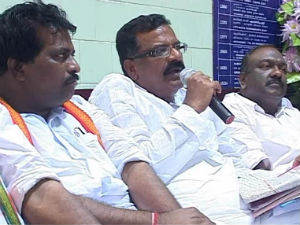 செங்கோட்டை-புனலூர் அகல ரயில் பாதை பணி விரைவில் முடிக்கப்படும்: மத்திய ரயில்வே இணை அமைச்சர் செங்கோட்டை-புனலூர் அகல ரயில் பாதை பணி விரைவில் முடிக்கப்படும்: மத்திய ரயில்வே இணை அமைச்சர்