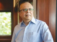 ப்யூன்-ஆக இருந்து 1.36 பில்லியன் டாலர் சொத்து சேர்த்த பல்வந்த்..! 