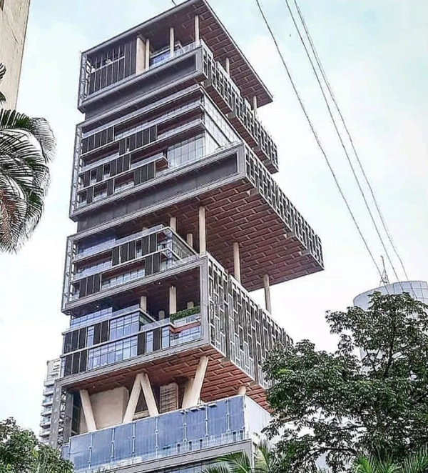 4 லட்சம் சதுரடி வீடு