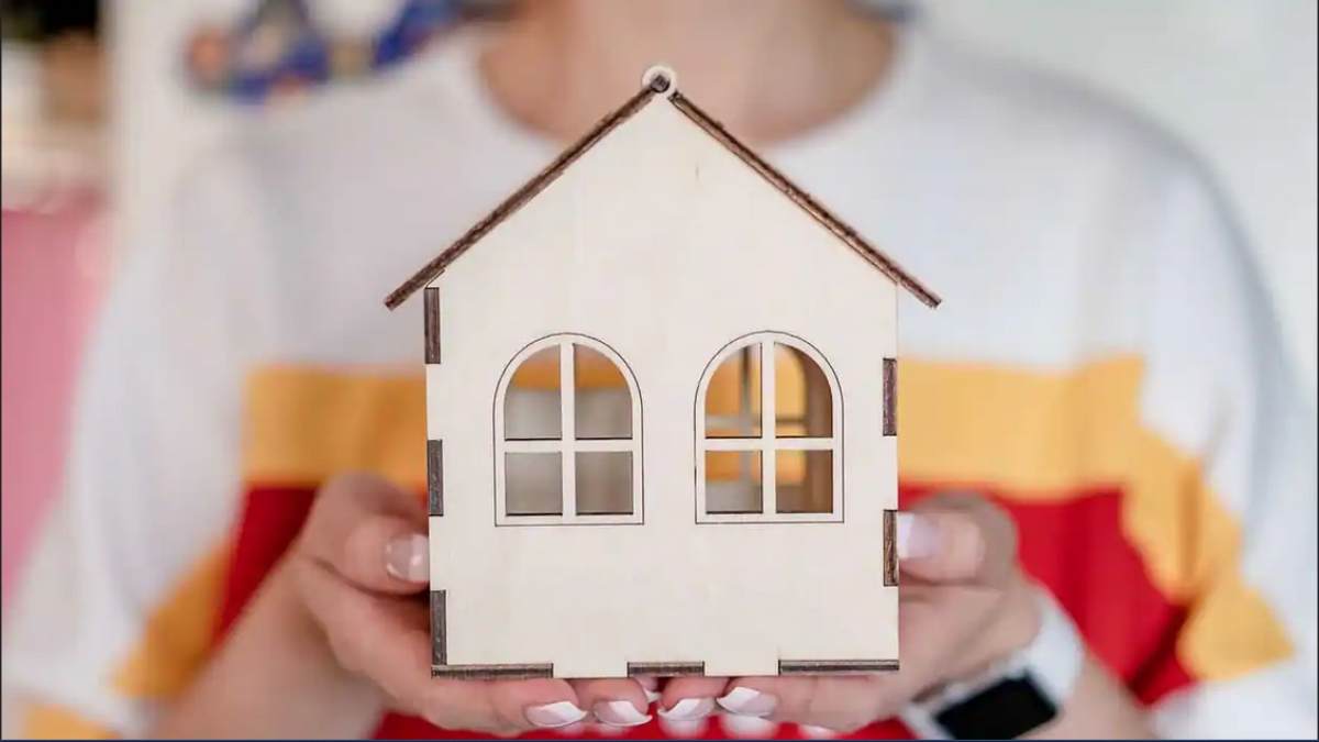 Home loan: சரியான வீட்டுக் கடனை தேர்வு செய்வது எப்படி.. கவனத்தில் கொள்ள வேண்டிய 5 காரணிகள்! 
